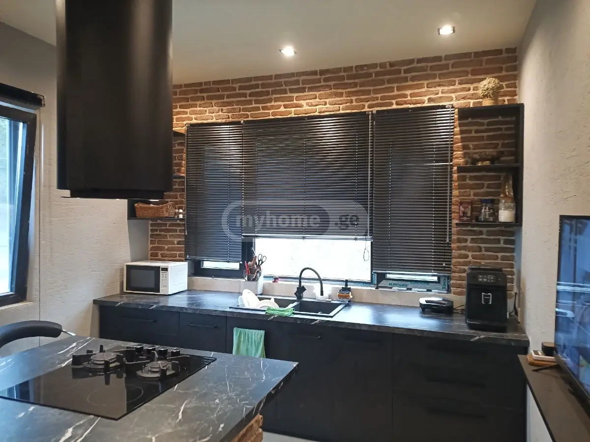 6 Room Private House For Sale view 9