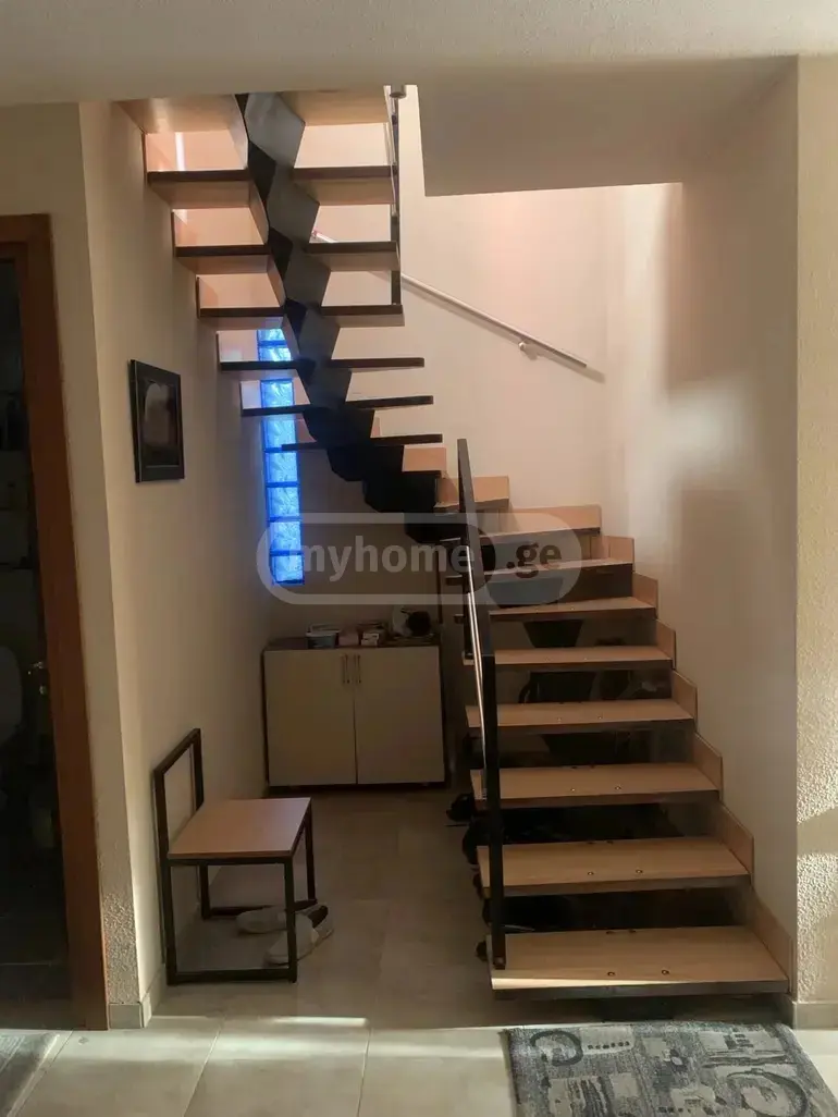 4 Room Private House For Rent In Sanzona view 14