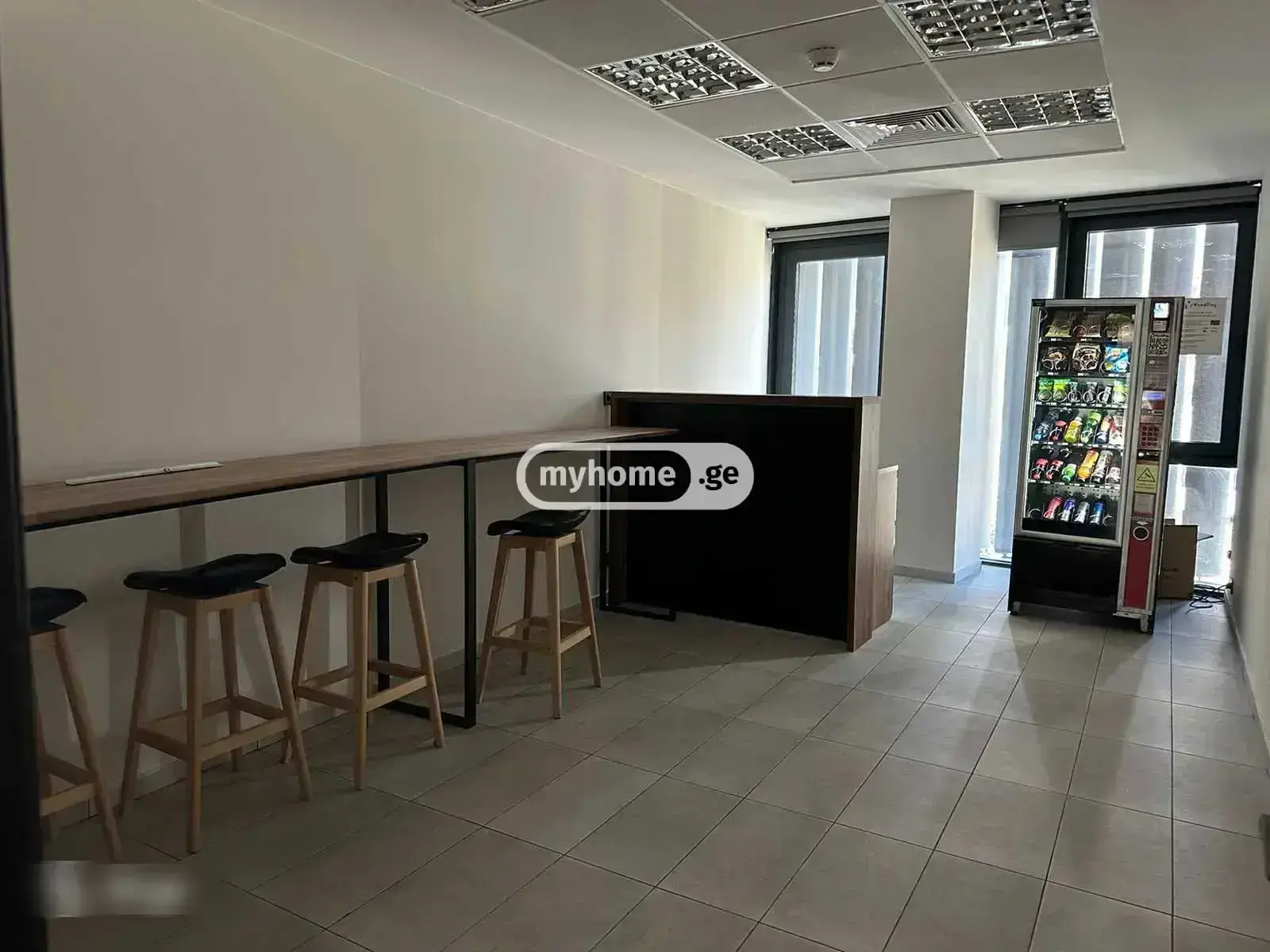 Office Commercial Area For Rent In Sololaki view 9