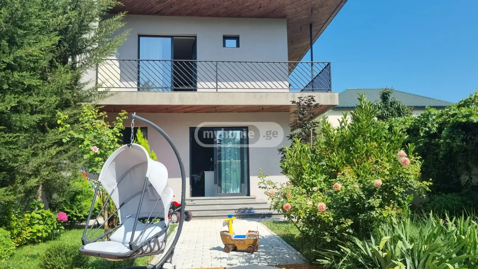 7 Room Private House For Rent In Vera view 1