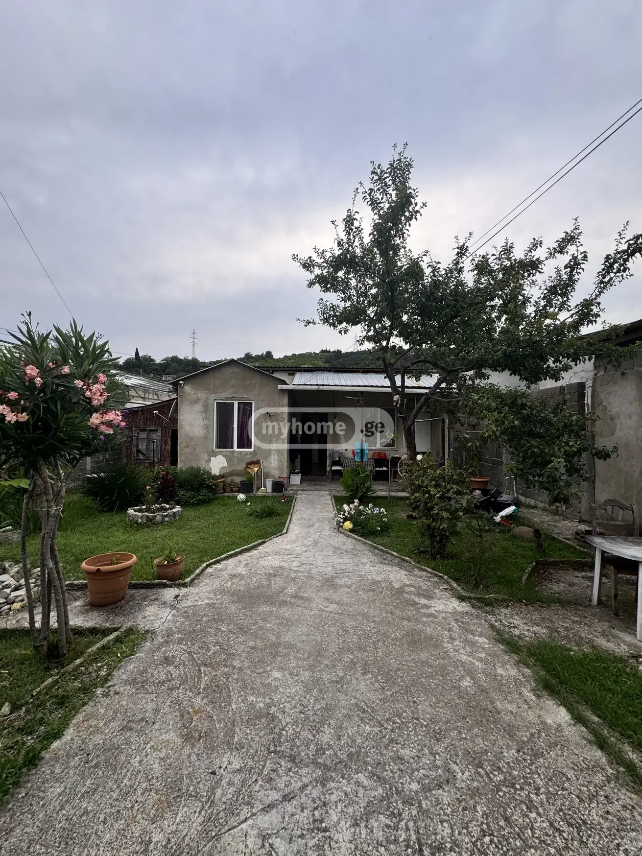 3 Room Private House For Sale view 2