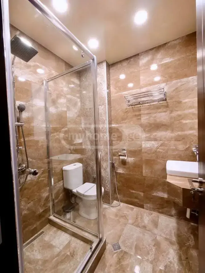 3 Room Apartment For Rent In Mtatsminda view 5