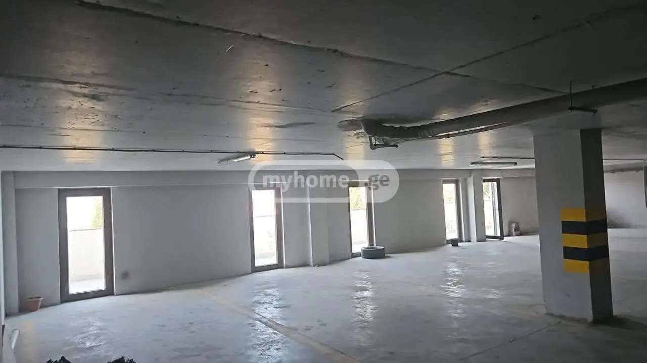 Garage Commercial Area For Sale In Vake view 5
