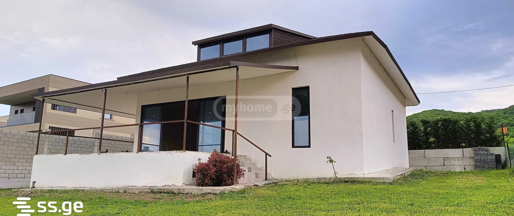 5 Room Private House For Sale view 1