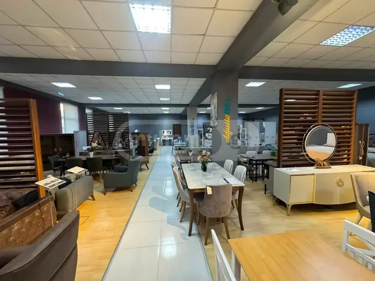 Universal Commercial Area For Rent In Isani view 3