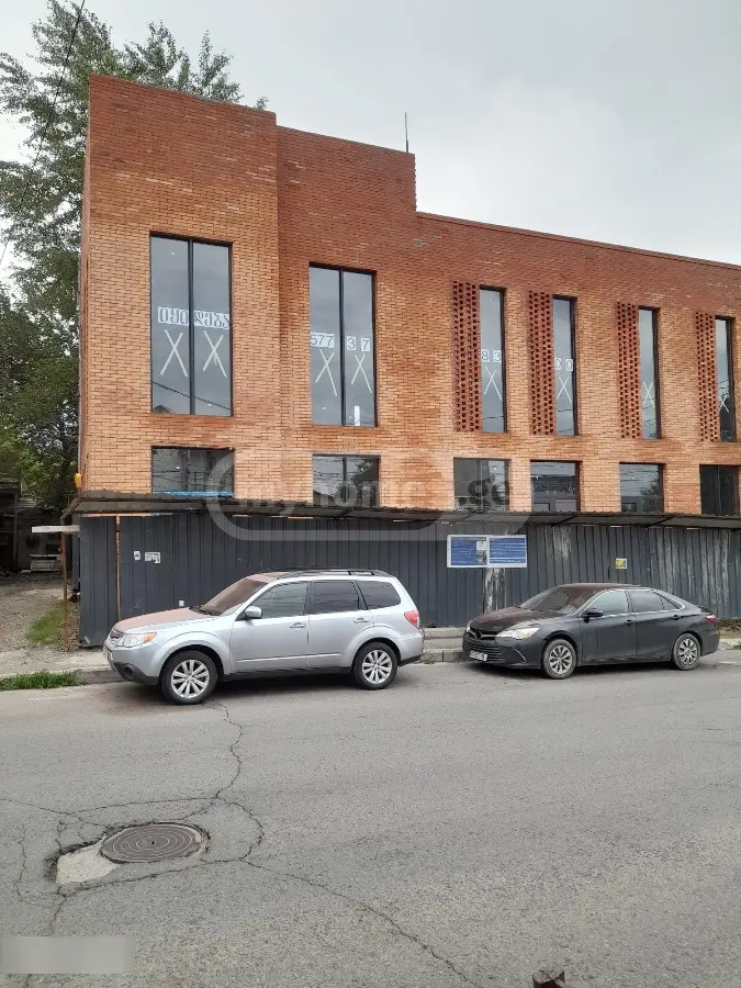 Universal Commercial Area For Rent In Avlabari view 2