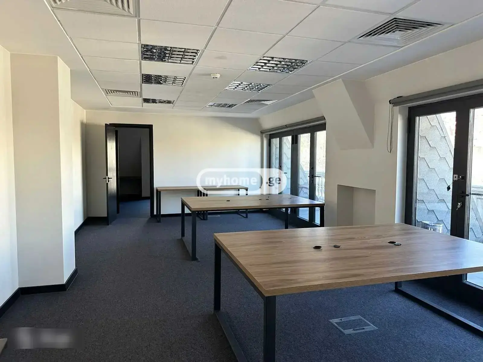 Office Commercial Area For Rent In Sololaki view 12