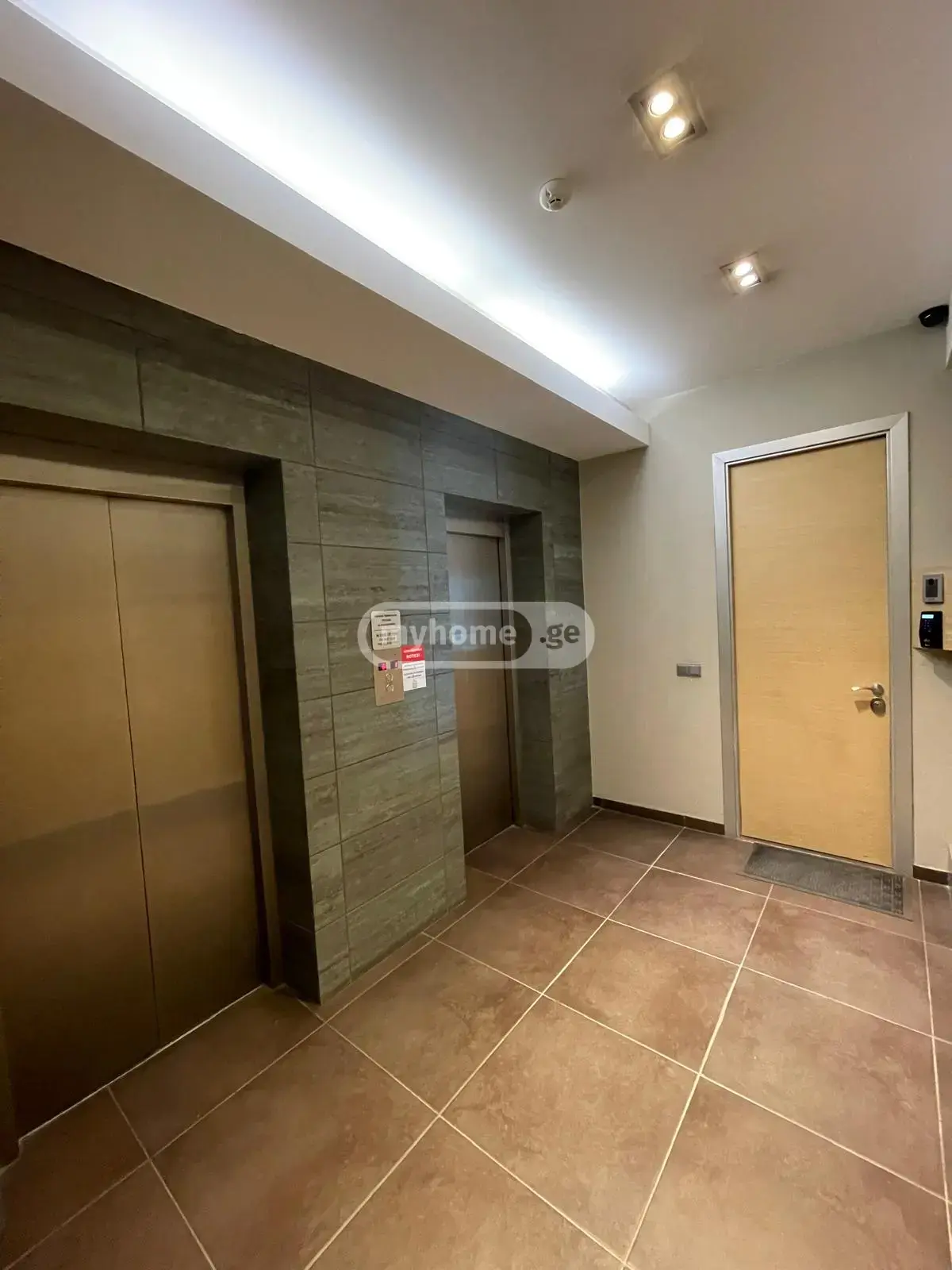 Office Commercial Area For Rent In Avlabari view 12