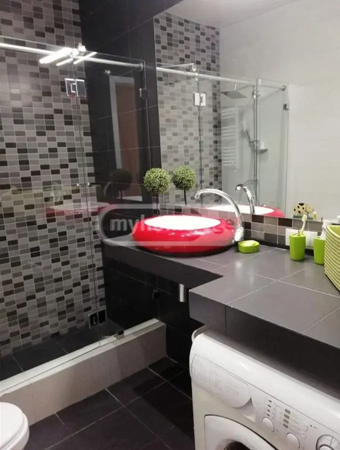 3 Room Private House For Rent In Sololaki view 8
