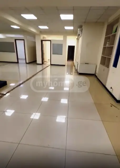Universal Commercial Area For Rent In Vera view 1