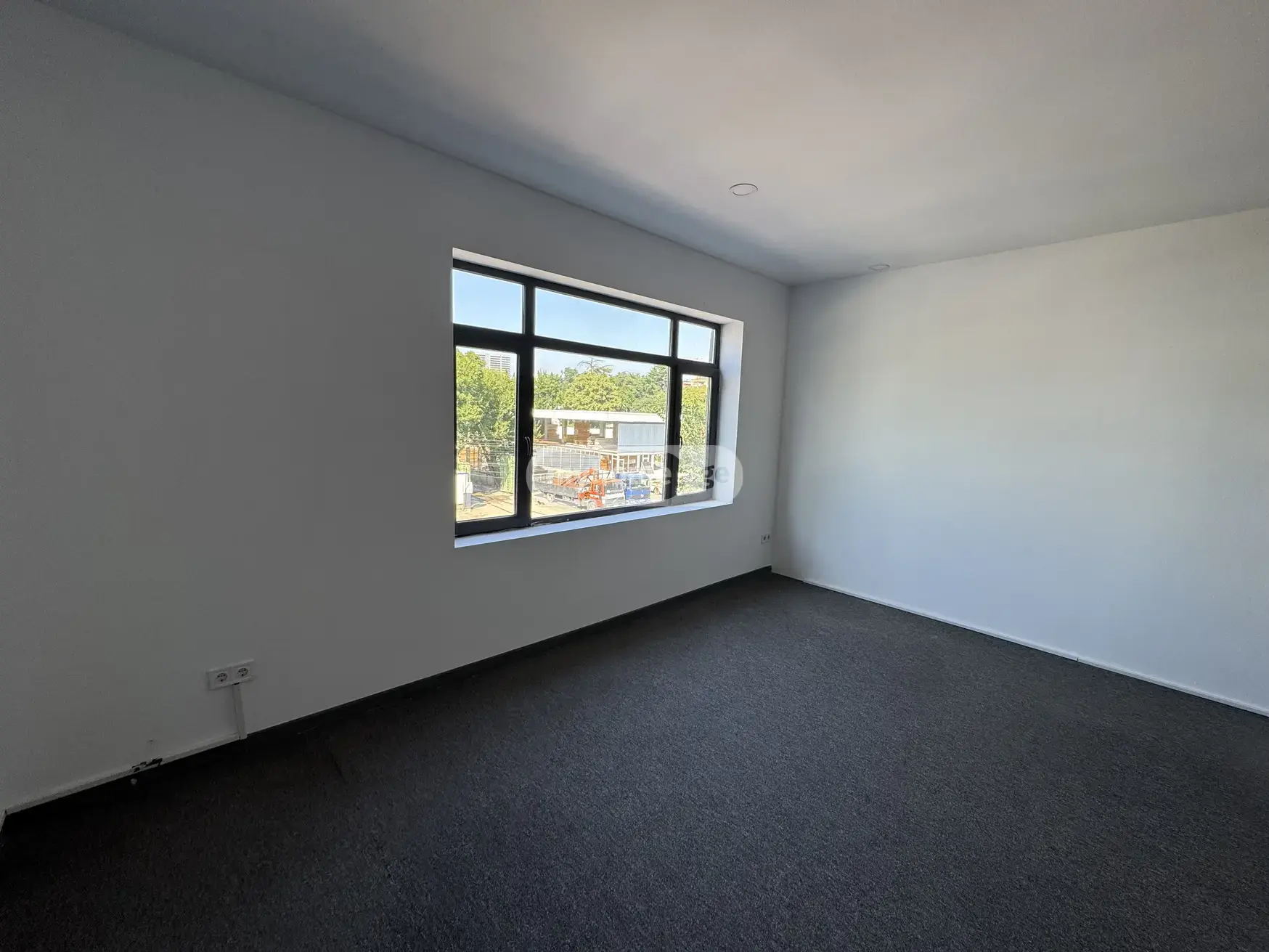 Office Commercial Area For Rent In Didube view 15