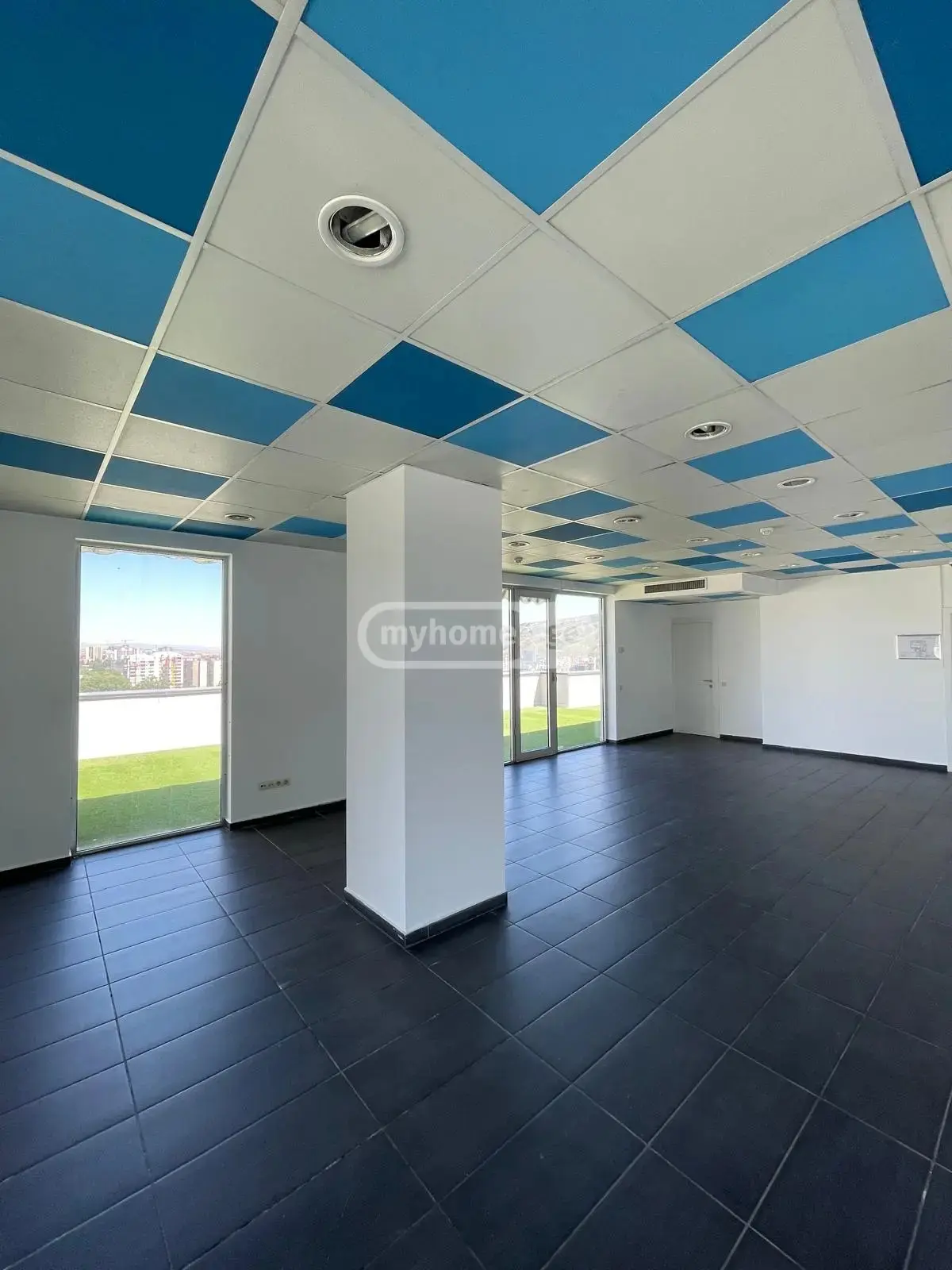 Universal Commercial Area For Rent In Avlabari view 7