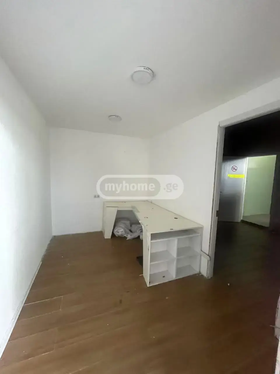 Office Commercial Area For Rent In Isani view 7