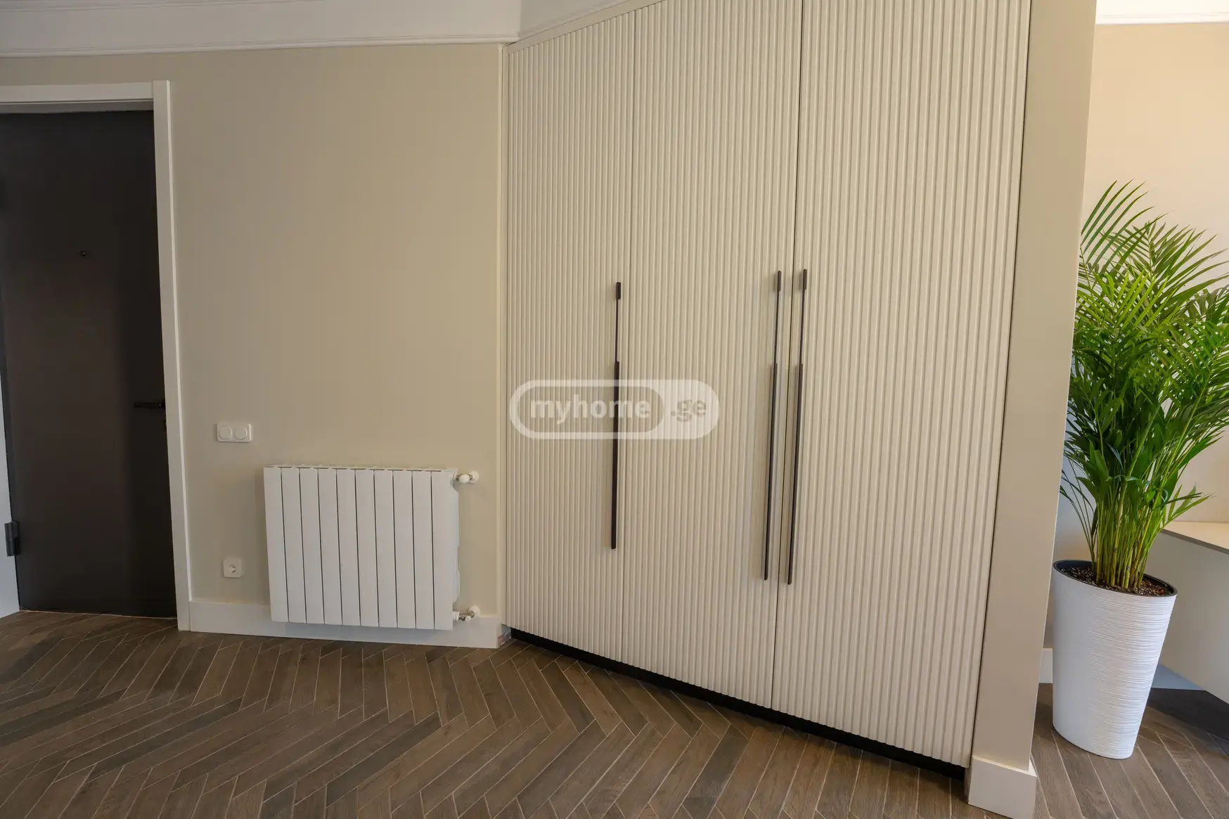 2 Room Apartment For Rent In Mtatsminda view 7