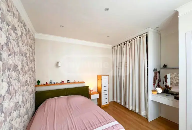 4 Room Private House For Rent In Vake view 9