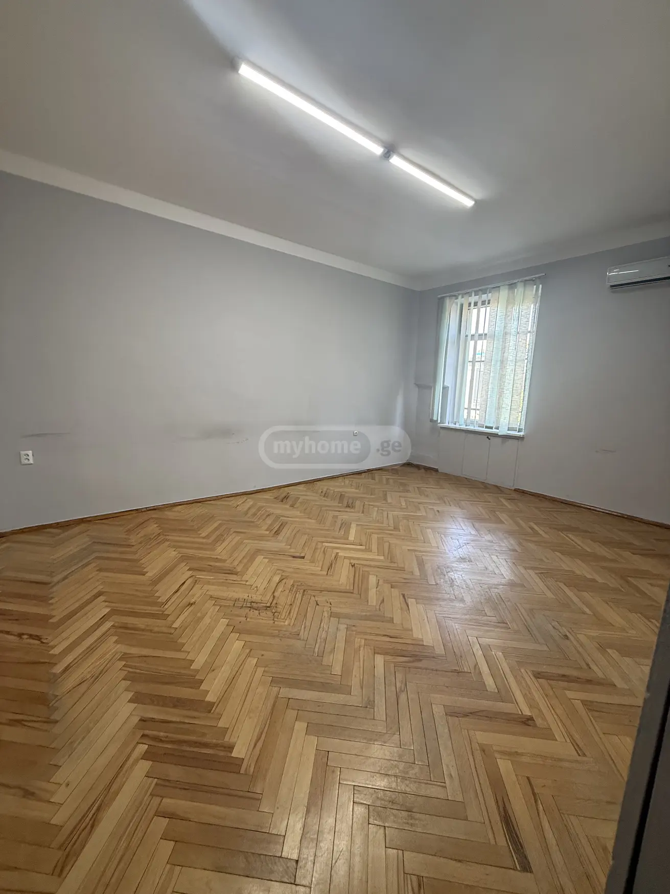 Universal Commercial Area For Rent In Vera view 4