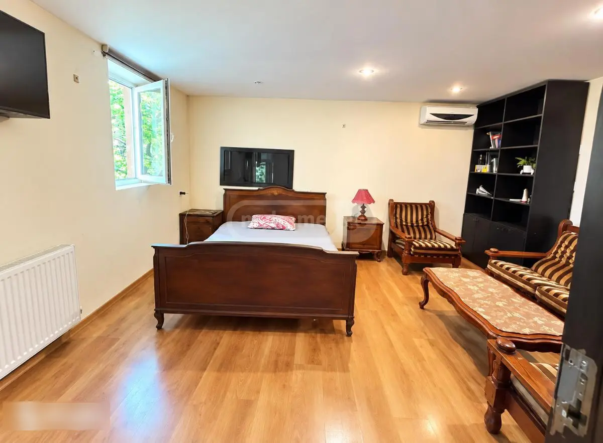 3 Room Private House For Rent In Vake view 12