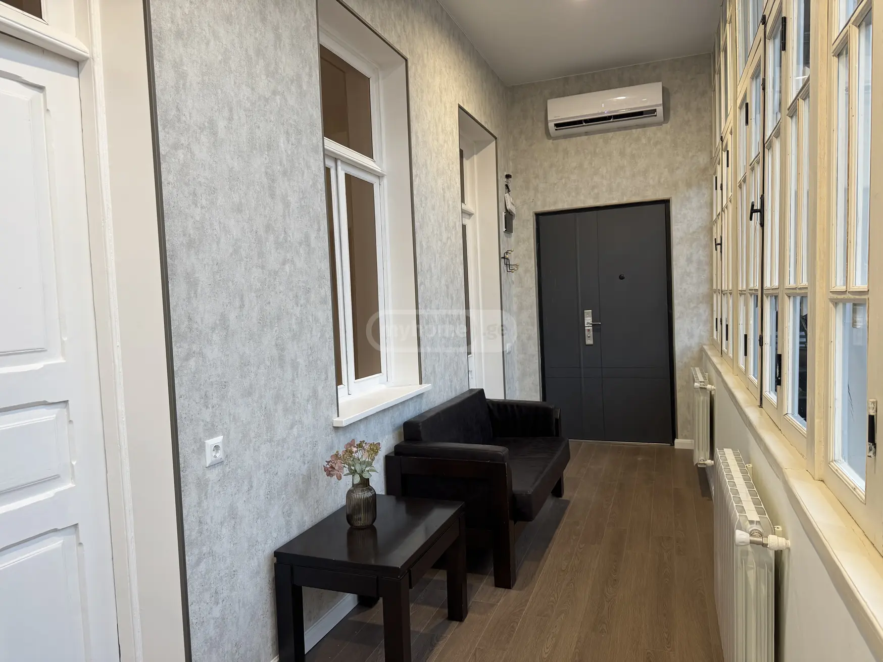 3 Room Apartment For Rent In Mtatsminda view 5