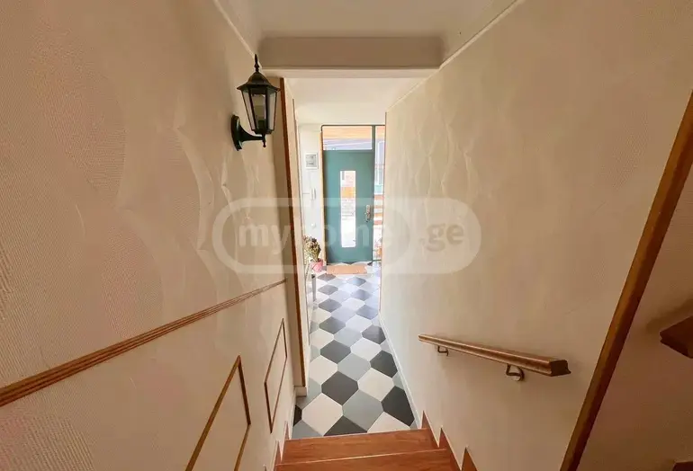 4 Room Private House For Rent In Vake view 7