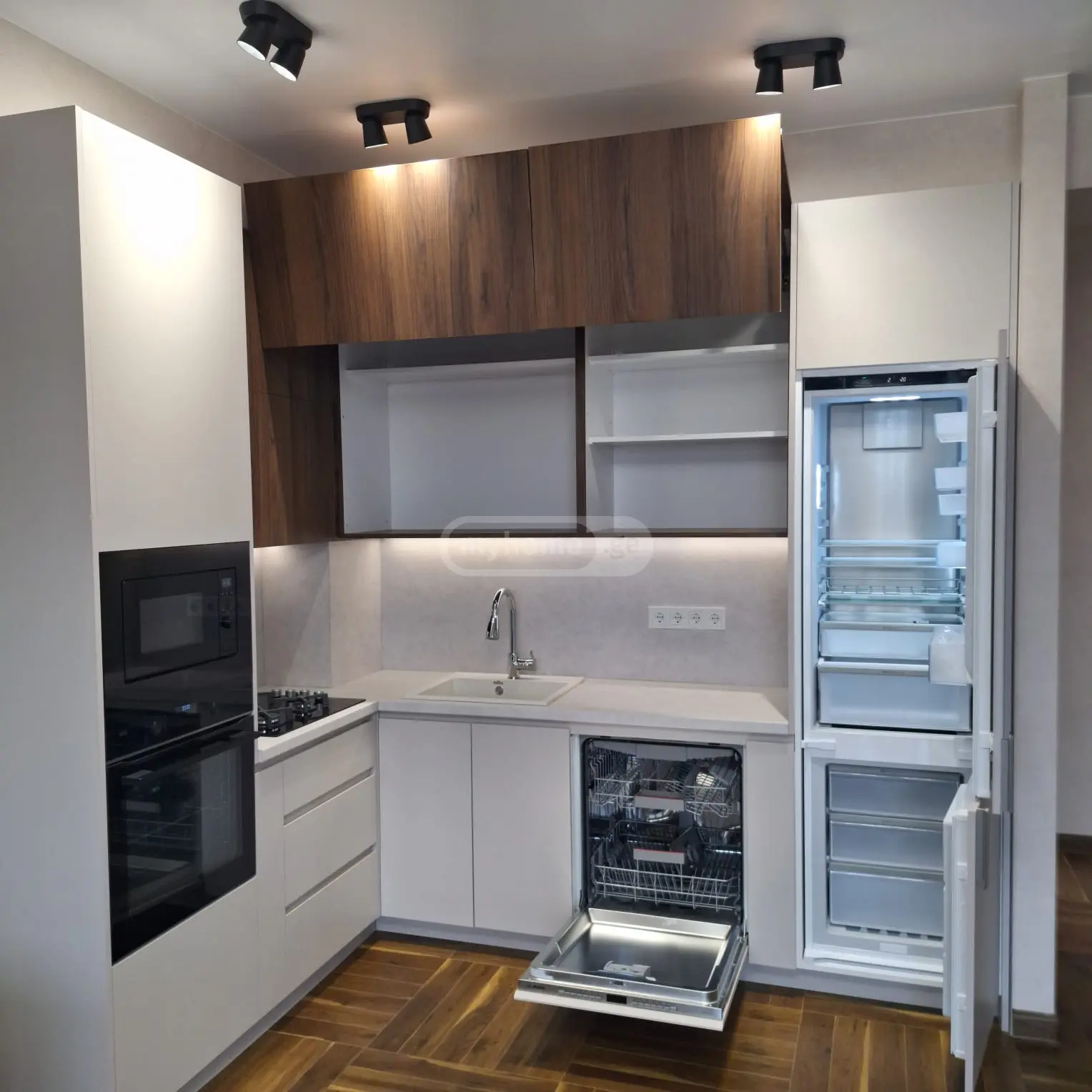 3 Room Apartment For Sale view 8