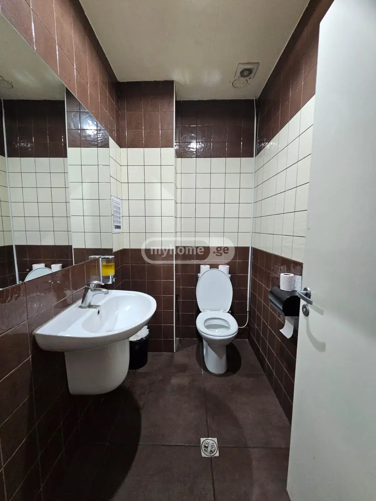 Office Commercial Area For Rent In Avlabari view 10
