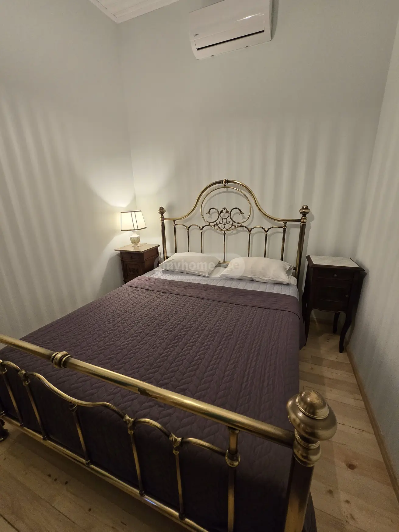 4 Room Apartment For Rent In Mtatsminda view 9