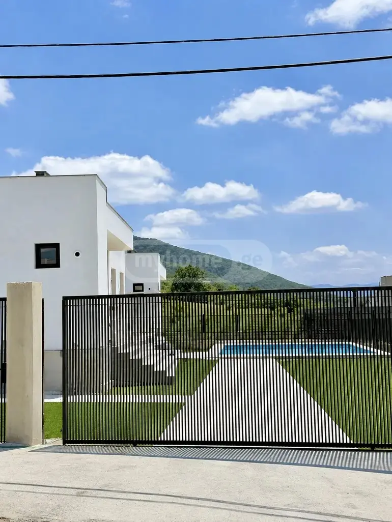 5 Room Private House For Rent In Saguramo, In Mtskheta Municipality view 1