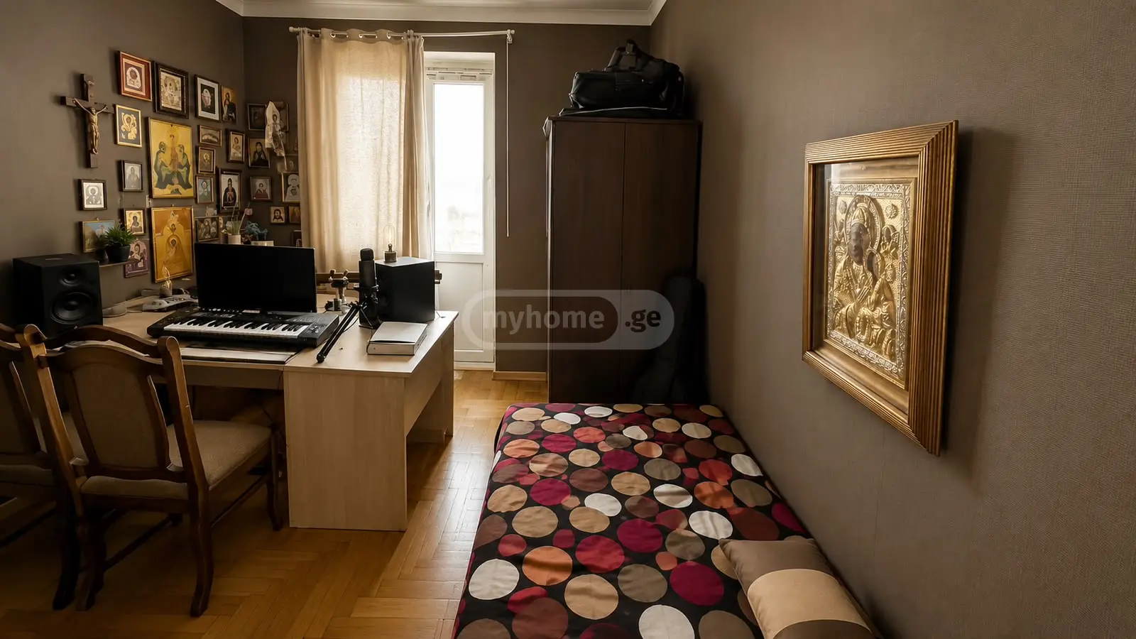 5 Room Apartment For Sale view 2