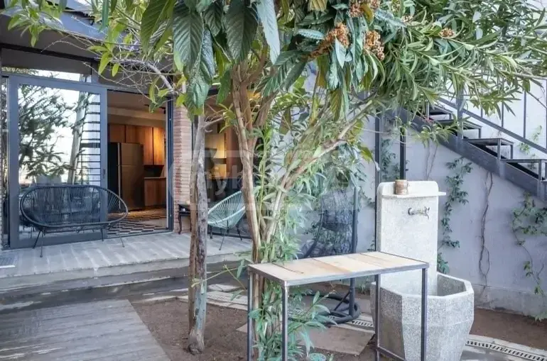 7 Room Private House For Rent In Mtatsminda view 8