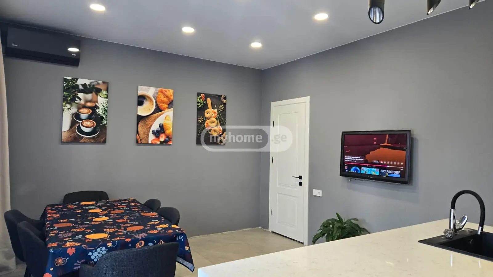 7 Room Private House For Rent In Vera view 6