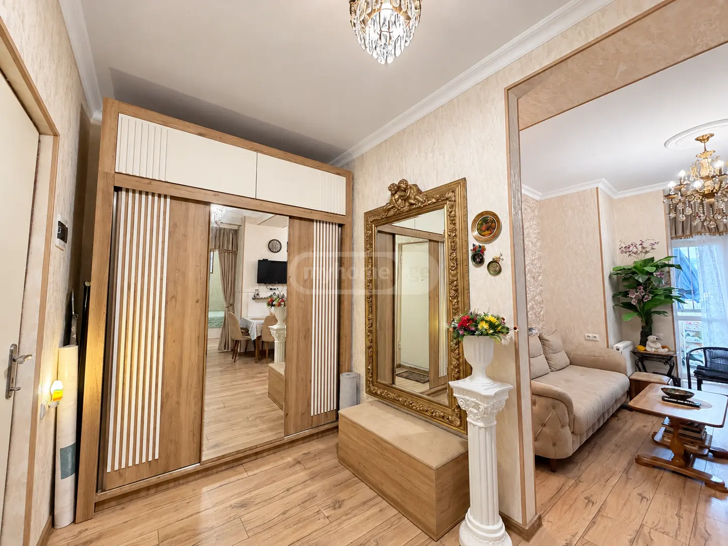 Продажа 4-комната Квартира view 6