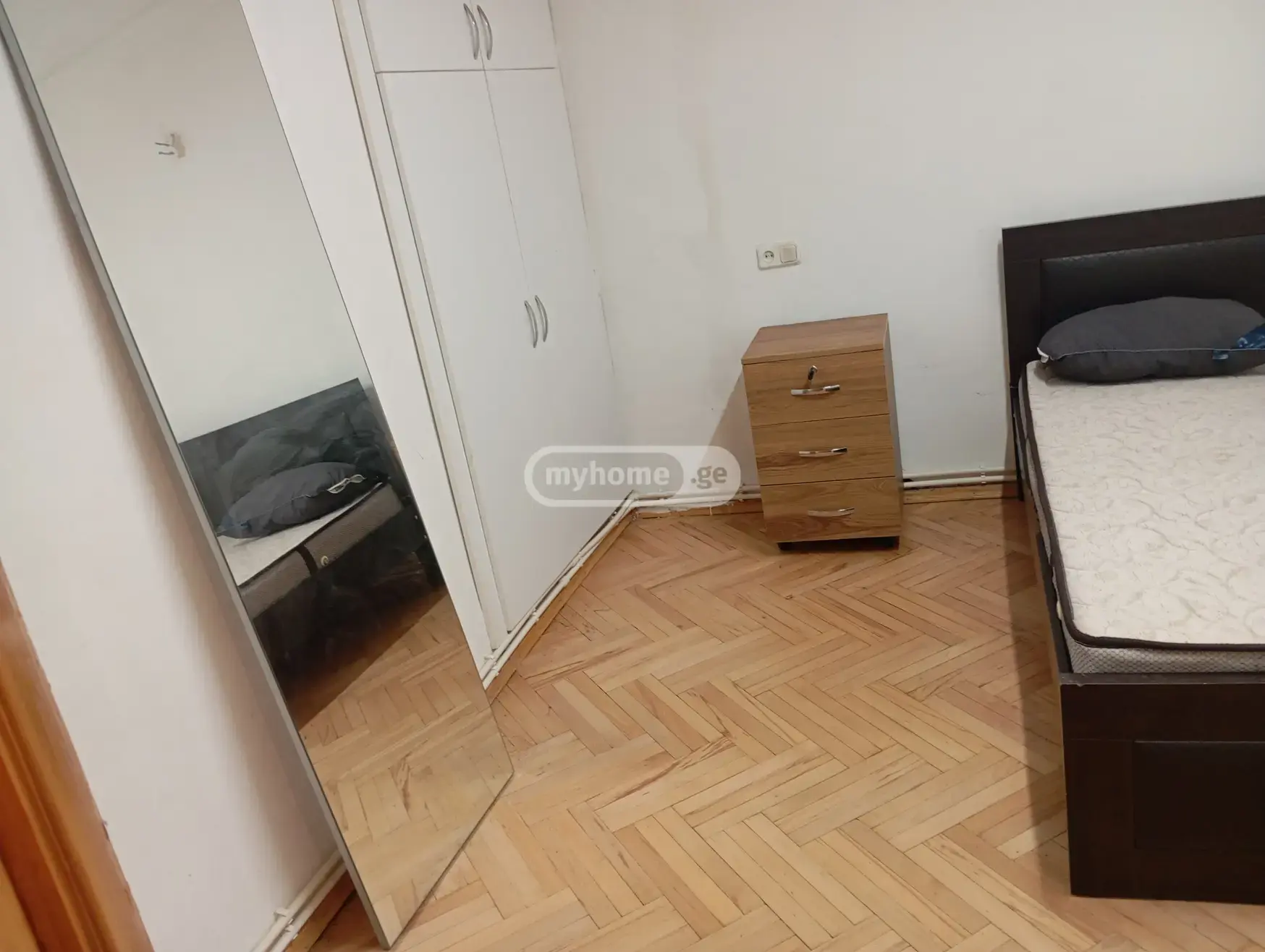 2 Room Apartment For Rent In Mtatsminda view 2