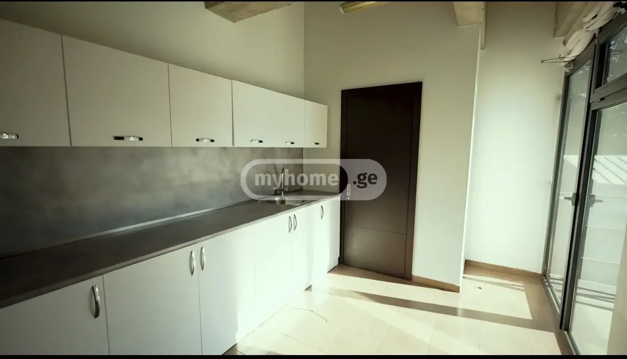 Office Commercial Area For Rent In Sololaki view 7