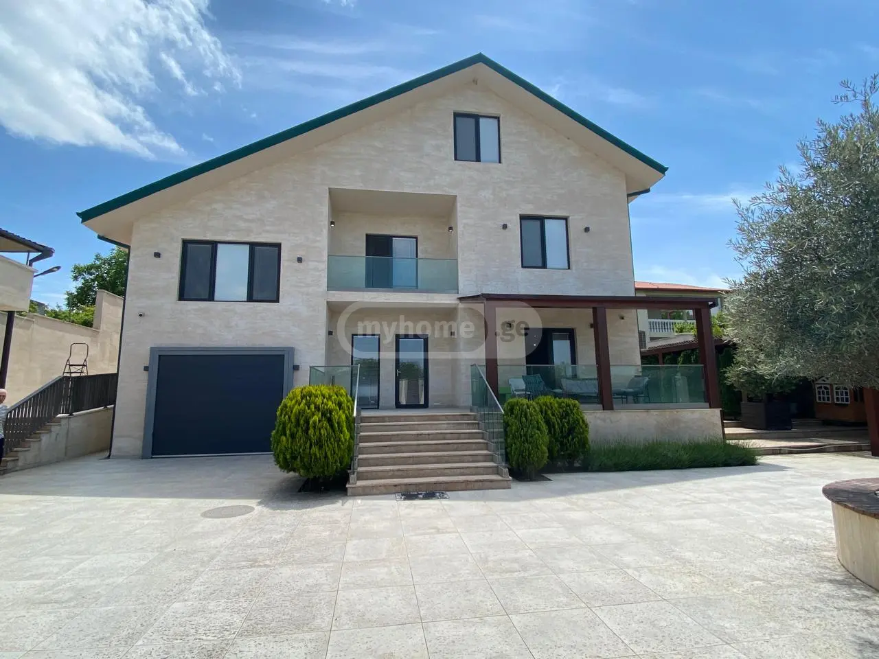 9 Room Private House For Rent In Saguramo, In Mtskheta Municipality view 1
