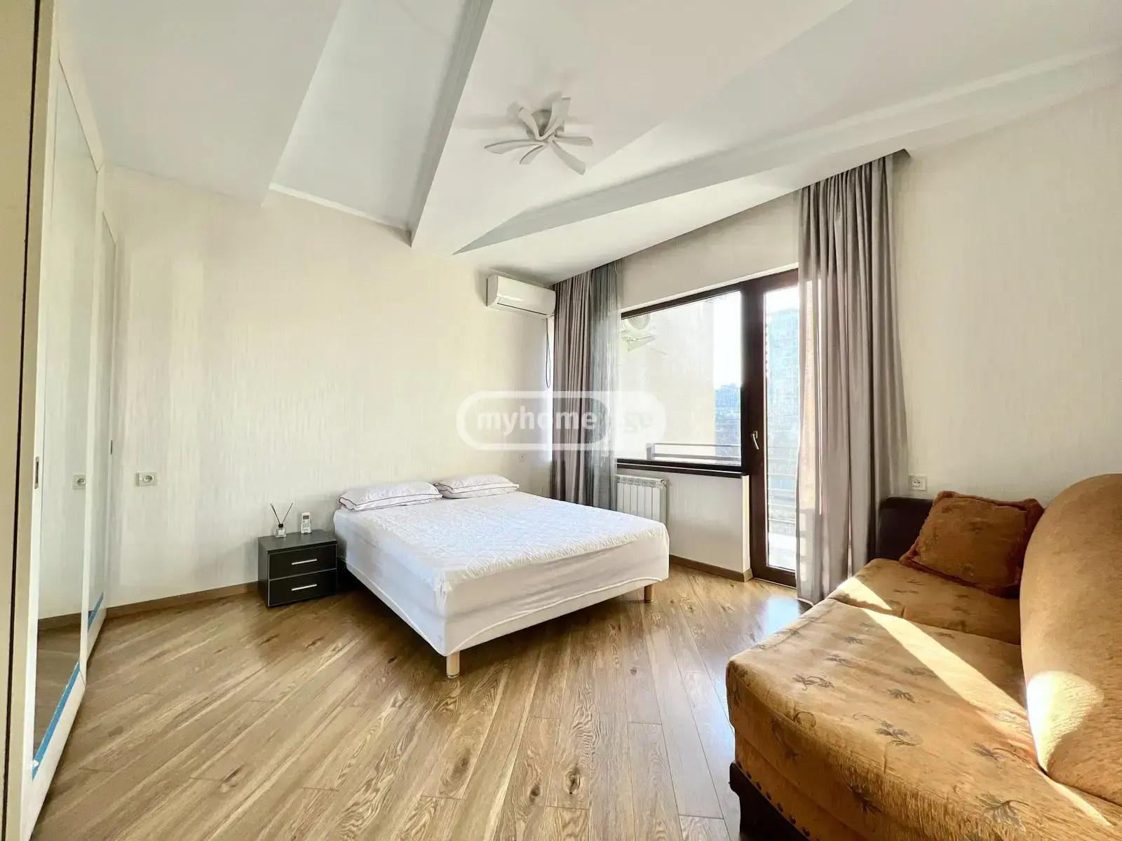 8 Room Private House For Rent In Ortachala view 8