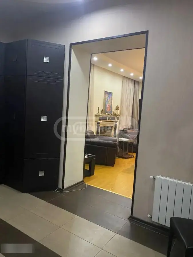 4 Room Apartment For Rent In Mtatsminda view 2