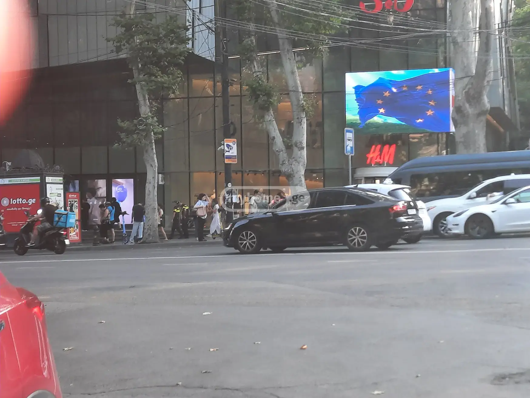 Trade Commercial Area For Rent In Mtatsminda view 1