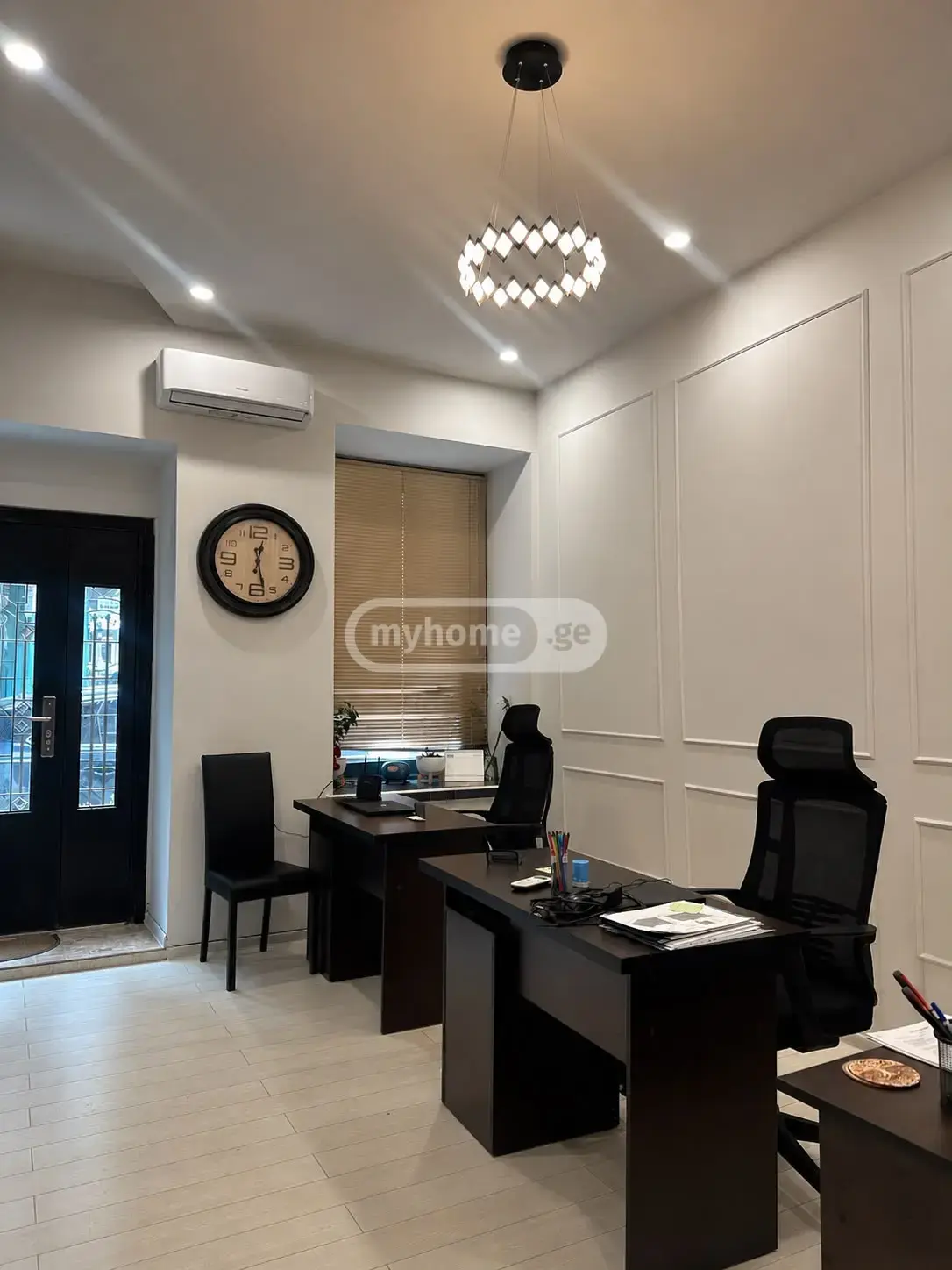 Office Commercial Area For Rent In Vera view 3