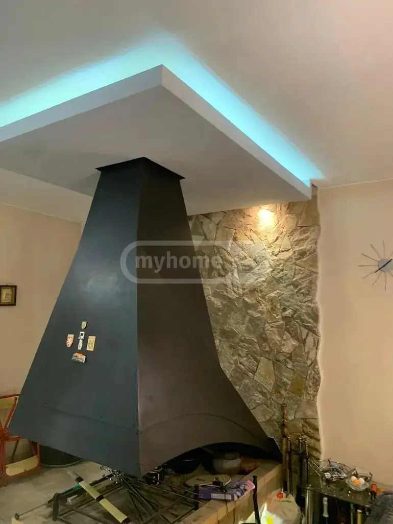4 Room Private House For Rent In Sanzona view 8
