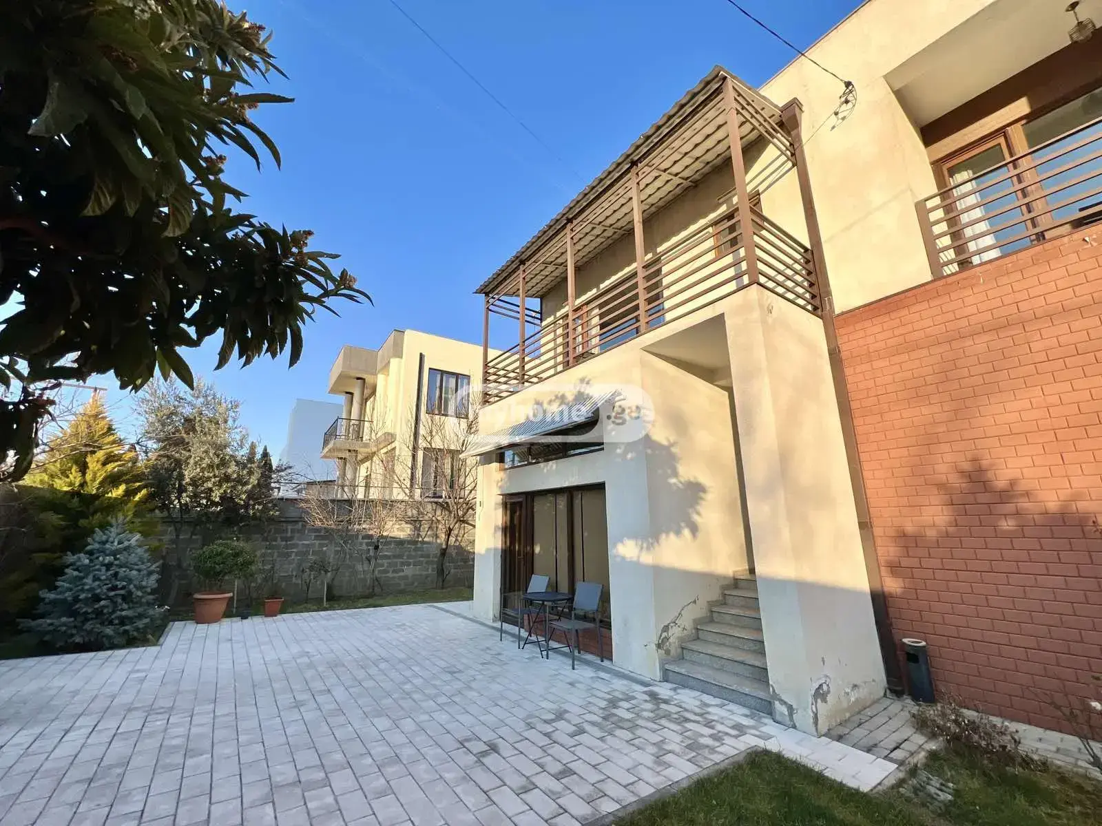 8 Room Private House For Rent In Ortachala view 1