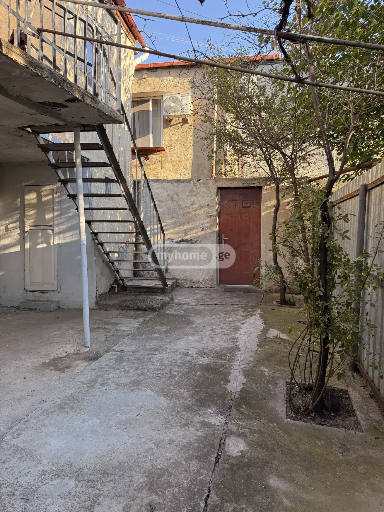 7 Room Private House For Sale view 11