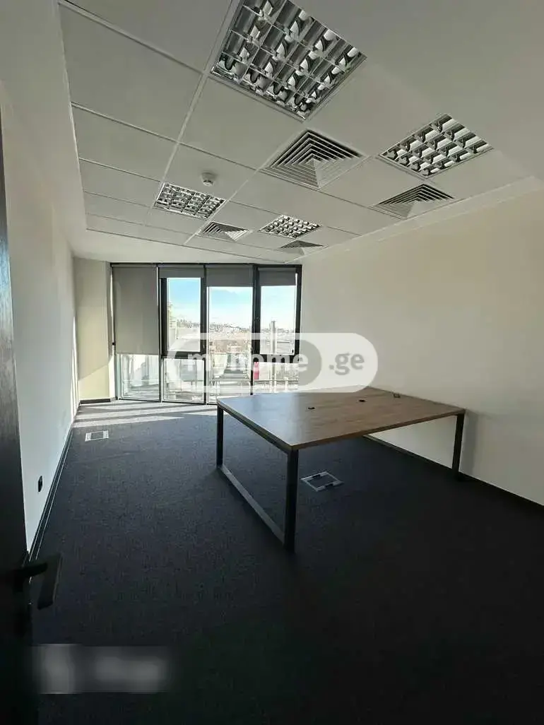 Office Commercial Area For Rent In Mtatsminda view 10
