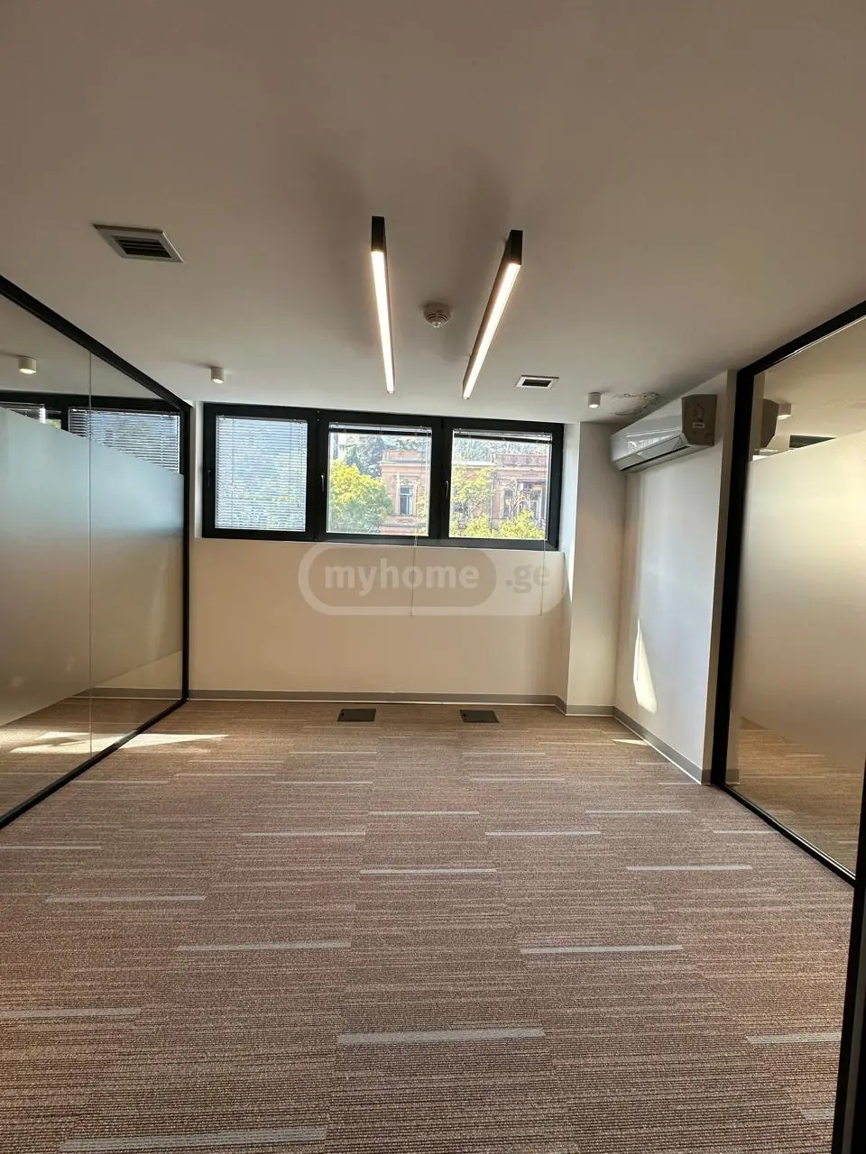 Office Commercial Area For Rent In Mtatsminda view 7