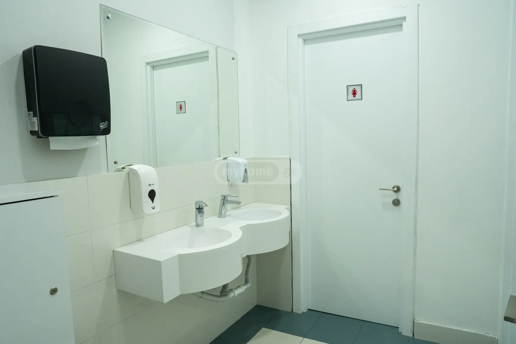 Office Commercial Area For Rent In Vera view 6