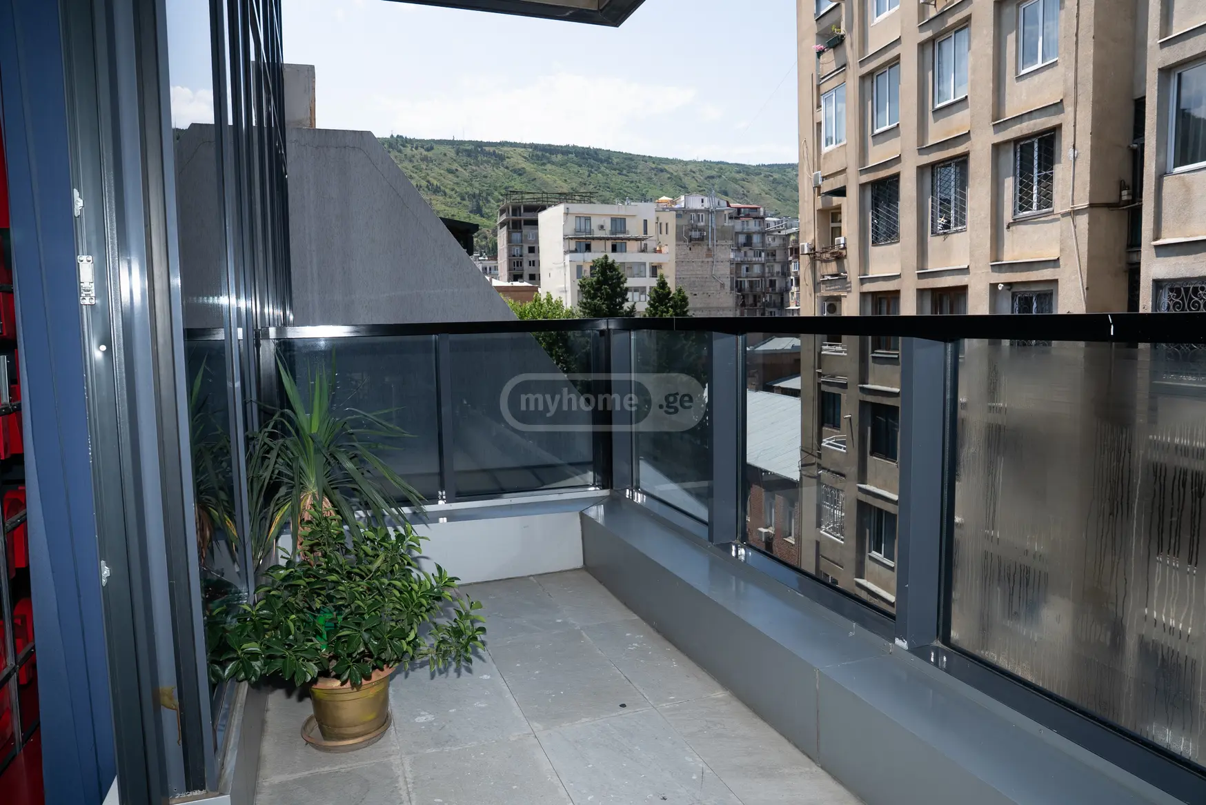 Office Commercial Area For Rent In Vera view 4