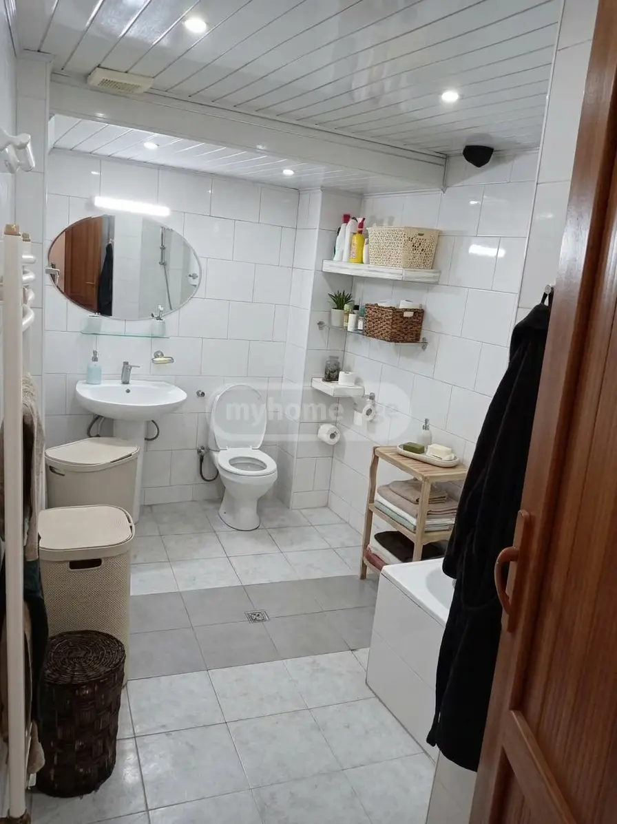 4 Room Private House For Sale view 9