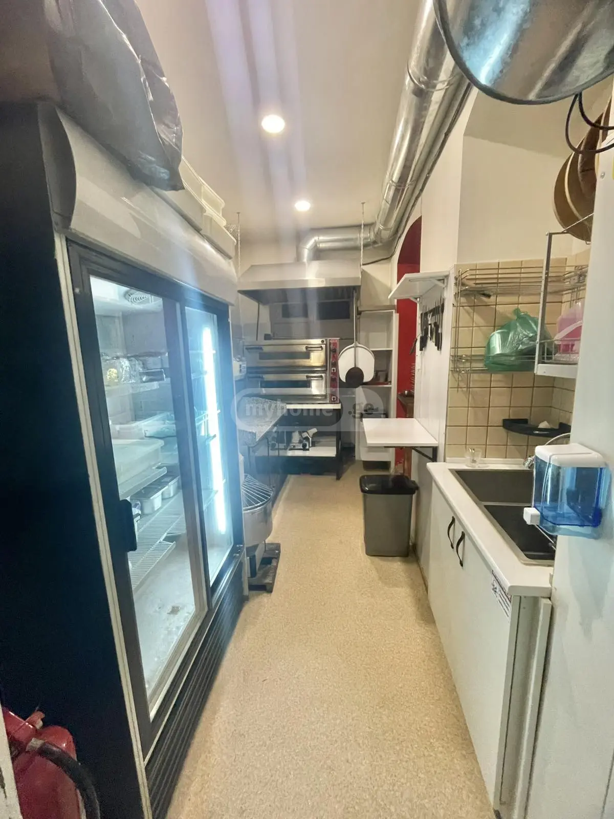 Special Commercial Area For Rent In Vera view 6
