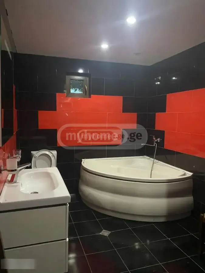 4 Room Apartment For Rent In Mtatsminda view 8