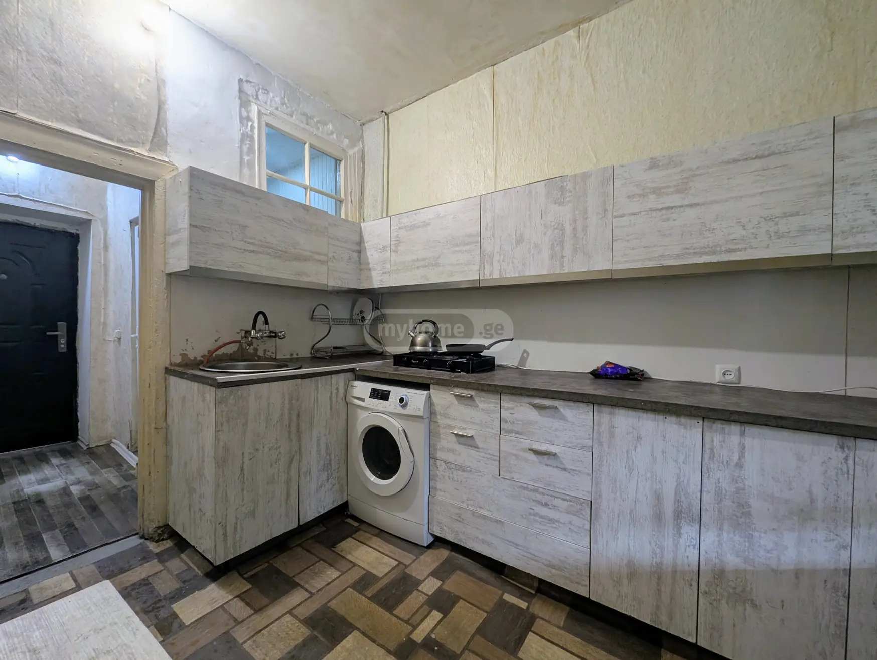 2 Room Apartment For Rent In Sanzona view 6