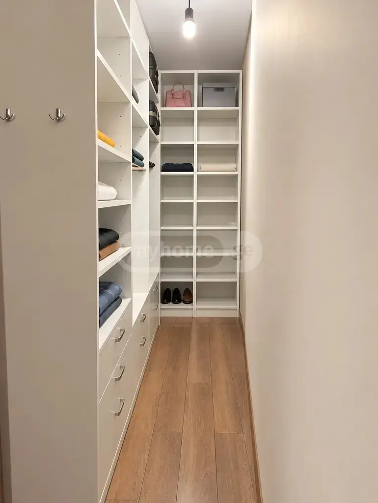 5 Room Private House For Rent In Ortachala view 8